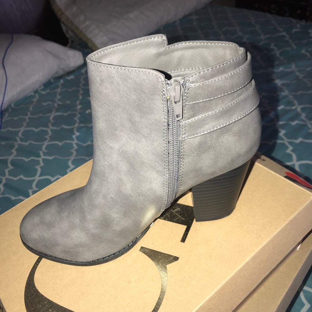 Booties - Picture 3 of 3